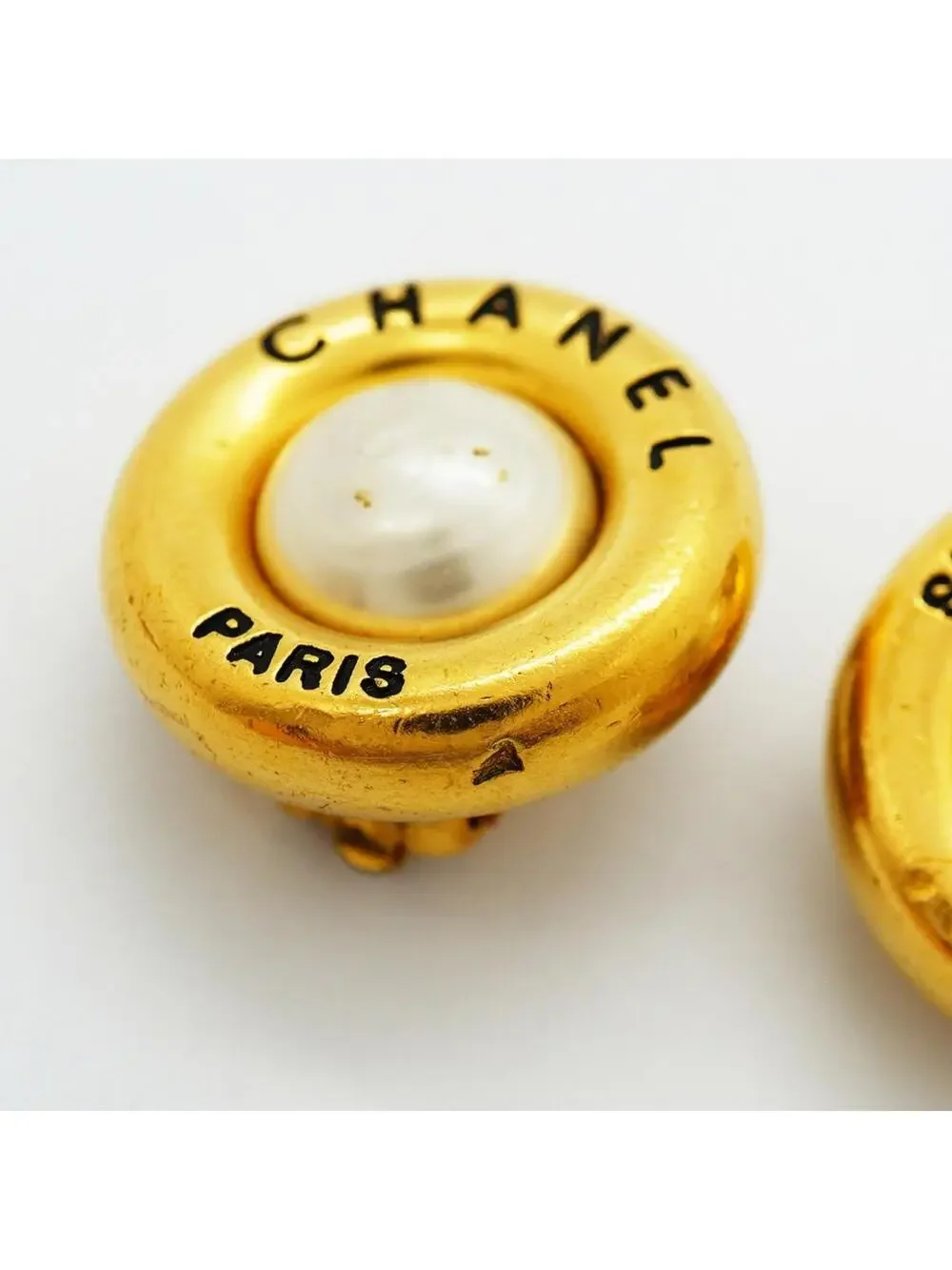Chanel Earrings Pearl Gold-Tone Metal #299406C68B